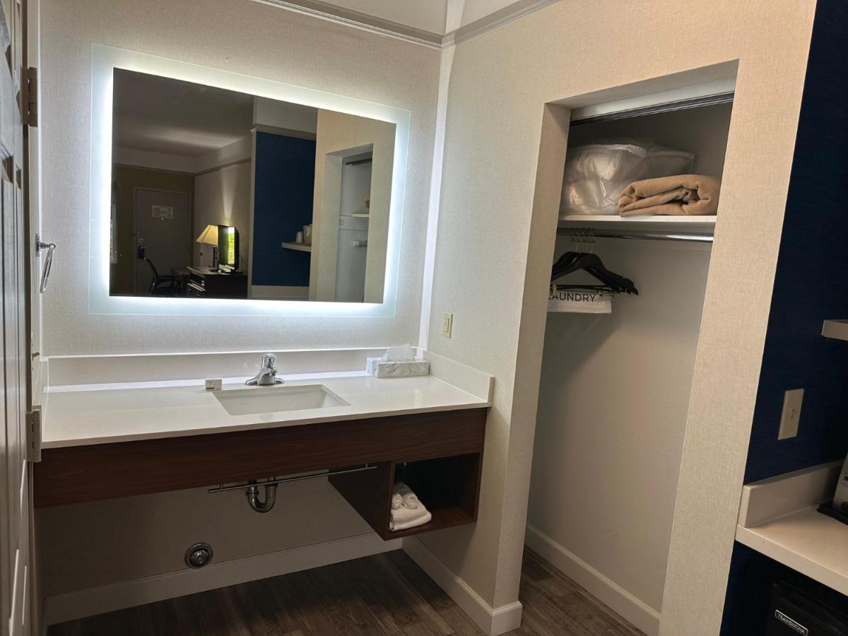 Holiday Inn Express Hotel & Suites San Dimas By Ihg Exterior foto