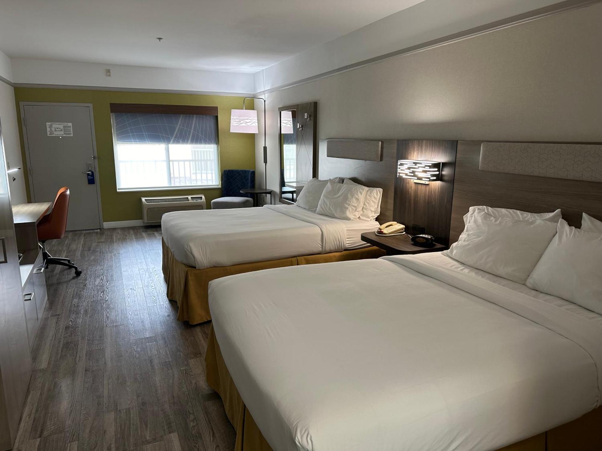 Holiday Inn Express Hotel & Suites San Dimas By Ihg Exterior foto